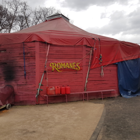 Cirque_tzigane_Romanes_ chapiteau Cirque tzigane Romanes, Paris 2019, Michel Vignier