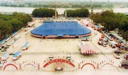 AméricanCircus_tournée_France_1984